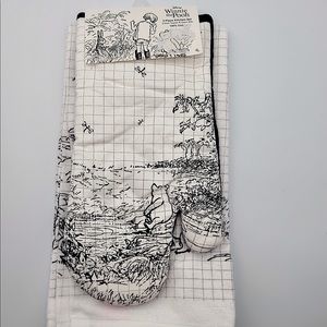 Disney Winnie the Pooh Sketchbook Towels and Mitt